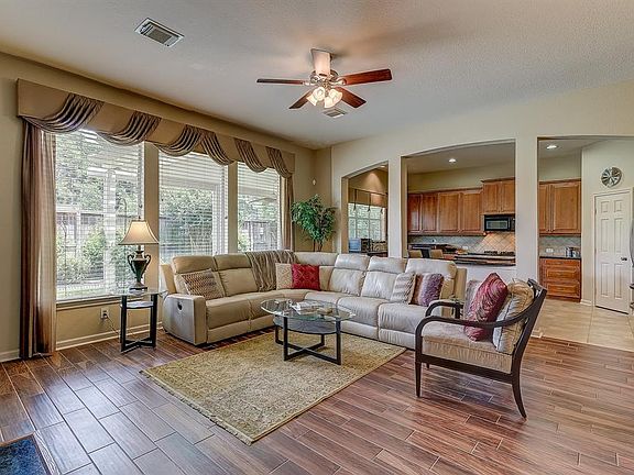 3rd image of 14626 Saddle Briar Ln