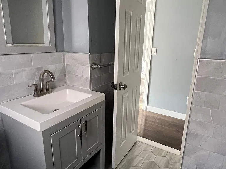 757 Thomas St #1 — Photo 5