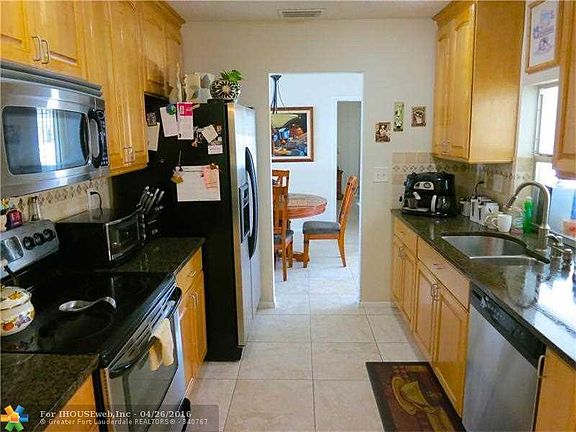 5th image of 7202 NW 70th Ave
