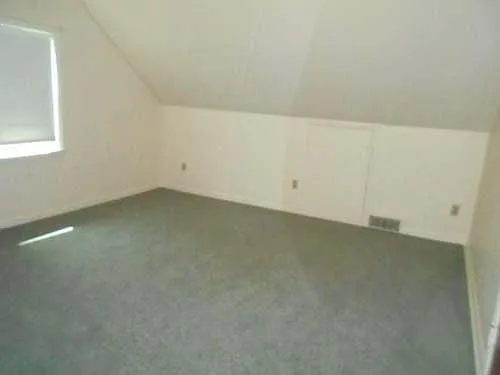 8 Cortland Dr — Photo 11