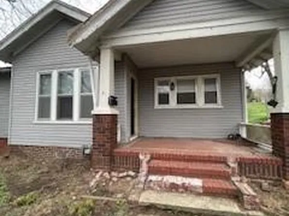 1321 S 17th St, Saint Joseph, MO 64507