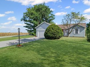 1106 S Spring Lake Rd, Mahomet, IL 61853