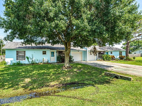 4th image of 3023&3025 Sea Gate Cir