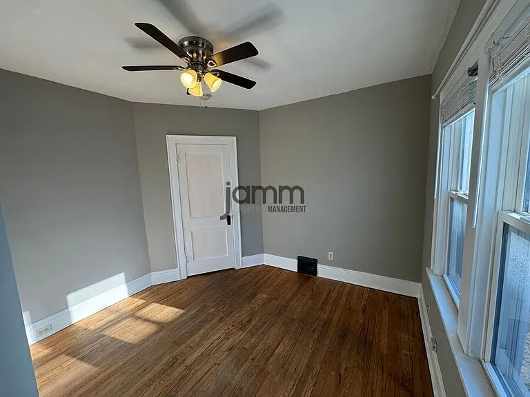 2121 Wyandotte Ave #2123 — Photo 11