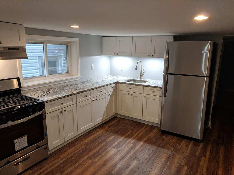 9 N Hillside Ave — Photo 1