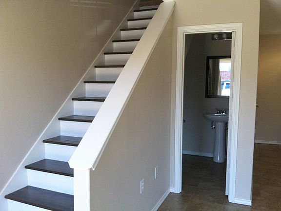 5th image of 18025 Loring Ln