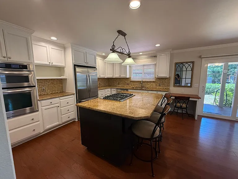 23799 Woodhaven Pl — Photo 20