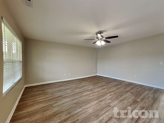 4th image of 1110 Langston Dr