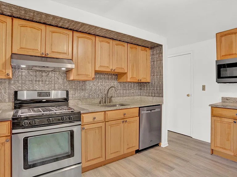 634 Bay Green Dr — Photo 12