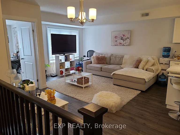 160 Rochefort St #D6 — Photo 3