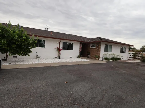 307 Mansfield Rd, Hollister, CA 95023