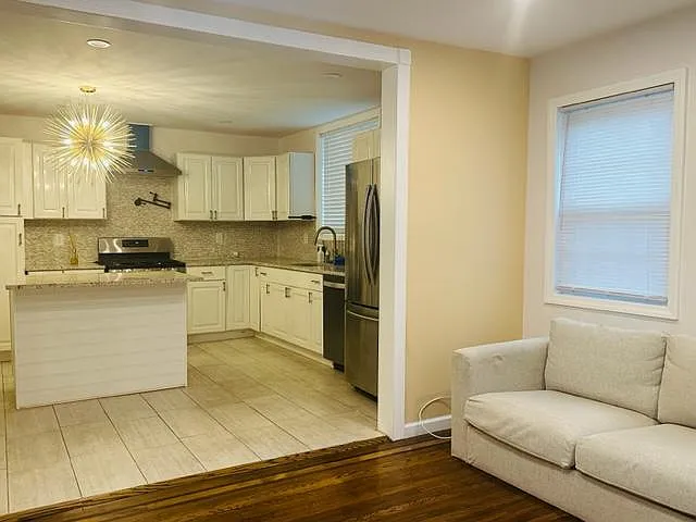 3 bed, 1200 sqft, $4,000 — Photo 3