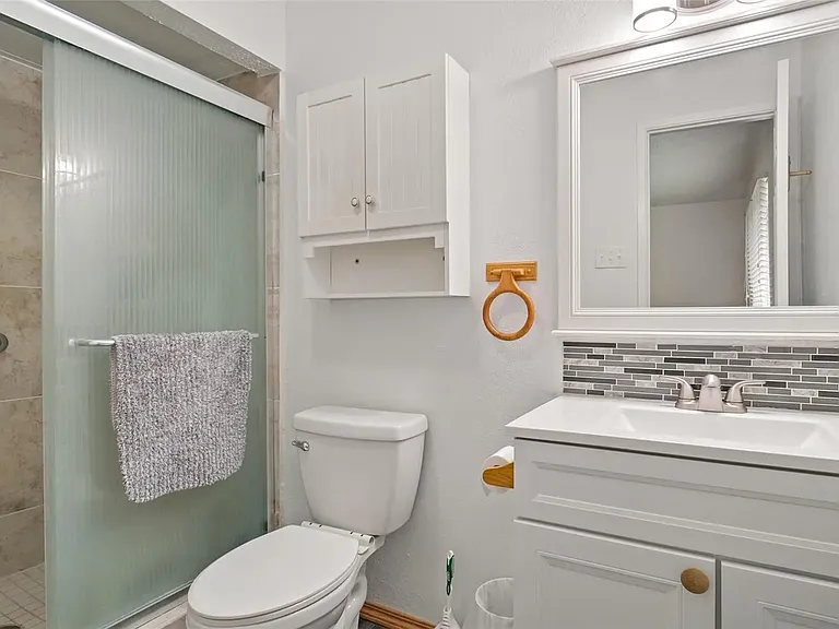 6512 Scarborough Pl — Photo 10