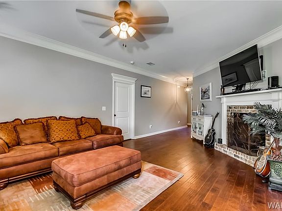 4th image of 5413 Moores Cir