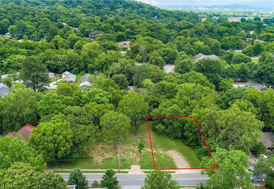 1st image of 404 S College Ave #2