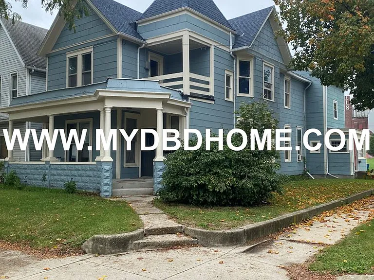 1704 W Main St — Photo 10