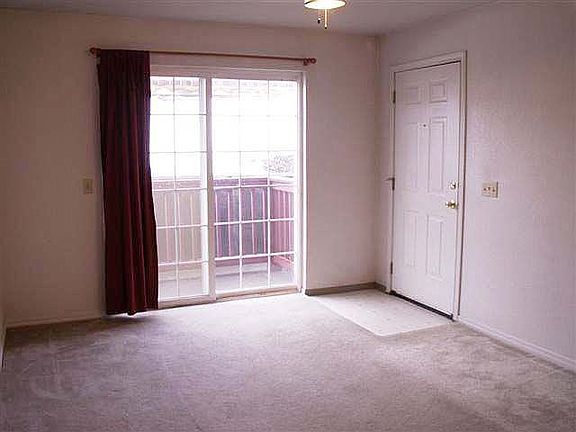 5th image of 1493 Northwood Dr APT 104
