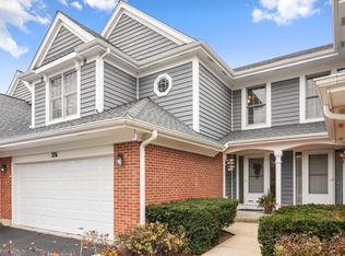 376 Prairie Meadow Ln, Vernon Hills, IL