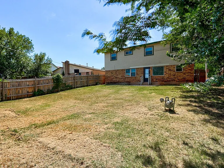 316 S Morgan Dr — Photo 12