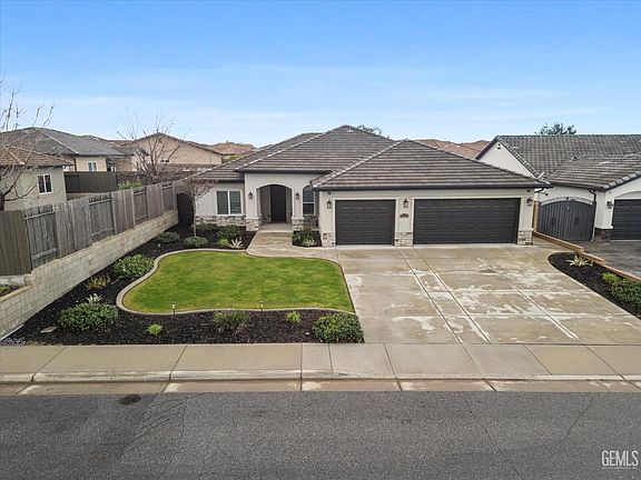 5th image of 10223 Barbeau Peak Dr