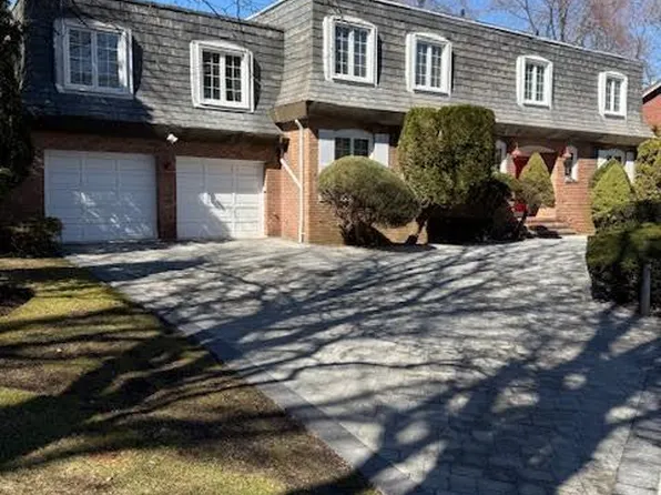 220 Douglas Rd, Staten Island, NY 10304
