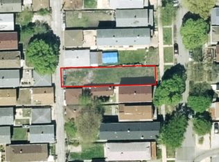 8232 S Houston Ave, Chicago, IL 60617