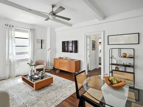 215 West 75th Street 6B image 3 of 8