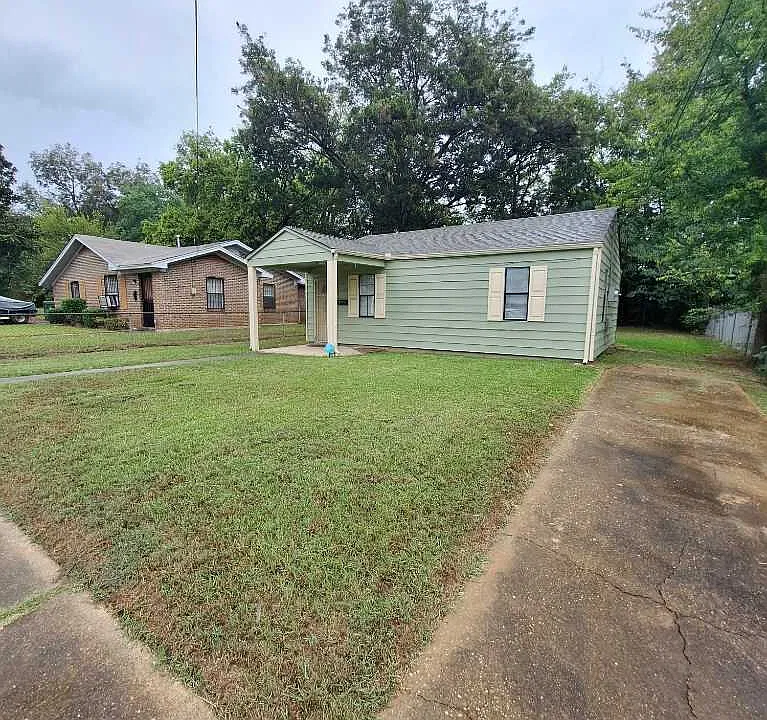 3367 E Tuskegee Cir