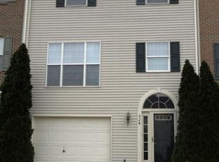 524 Tuliptree Sq NE, Leesburg, VA 20176
