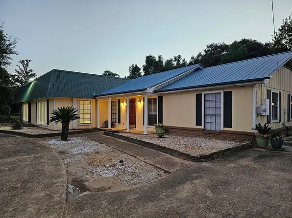 4548 Schillinger Rd S, Mobile, AL 36619