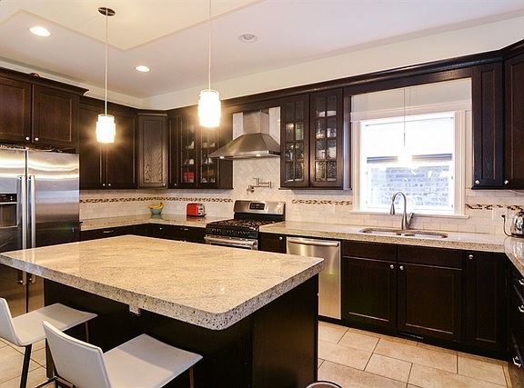 5th image of 4623 N Kostner Ave