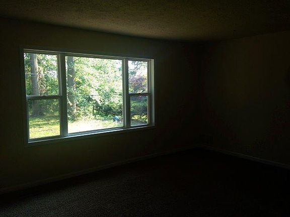 3rd image of 6307 Venus Ave