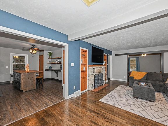 3rd image of 110 Polk STREET