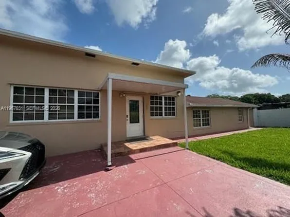 735 NE 152nd St, Miami, FL 33162