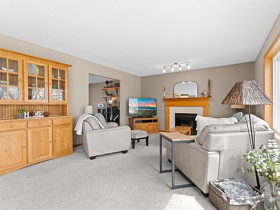 2nd image of 5018 51st St NW