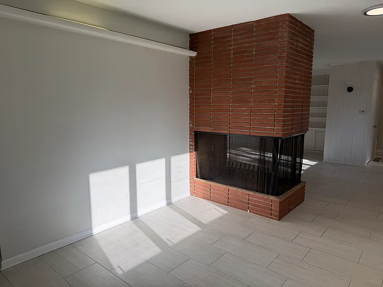 14921 S 59th Rte — Photo 5
