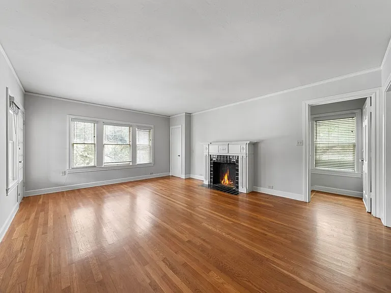 109 W Norwood Ct #1 — Photo 3