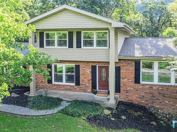 120 W Woodland Dr, Aliquippa, PA 15001