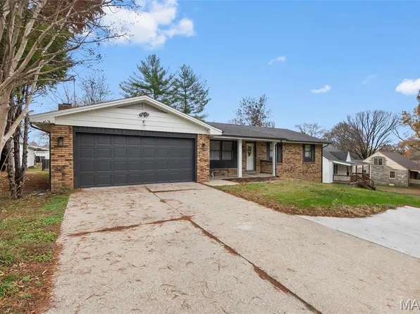 1234 N Cape Rock Dr, Cape Girardeau, MO 63701