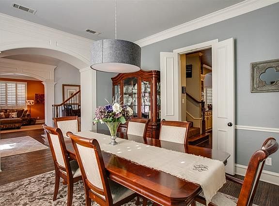5th image of 104 Wilmington Ct