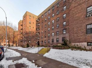 13910 28th Rd, Flushing, NY 11354