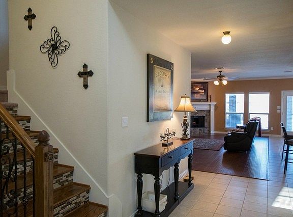 2nd image of 1401 Clearwater Dr