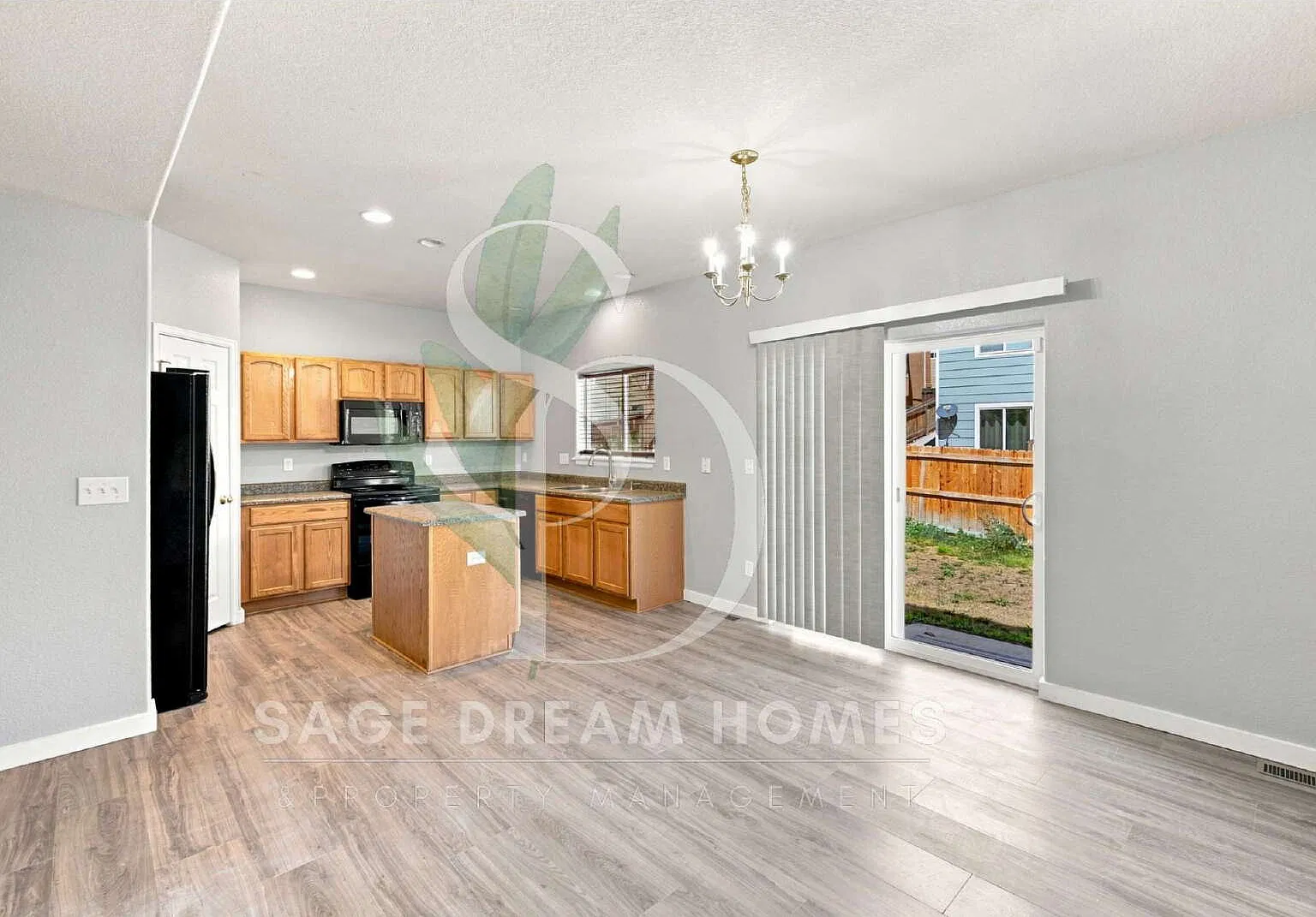 3 bed, 2.5 bath, 2978 sqft, $2,400 — Photo 3