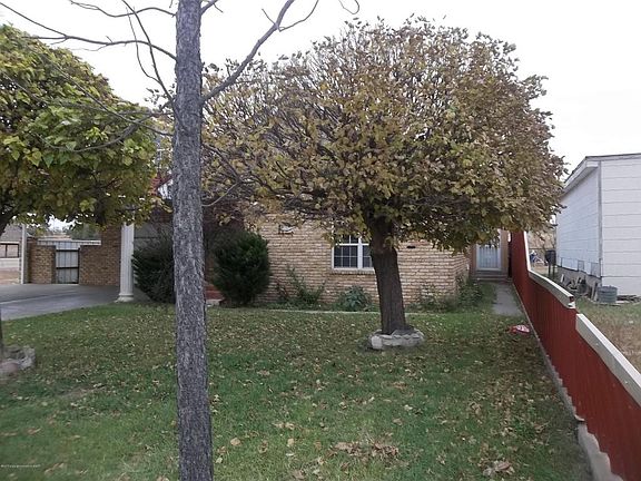 2nd image of 211 Clubhouse Dr