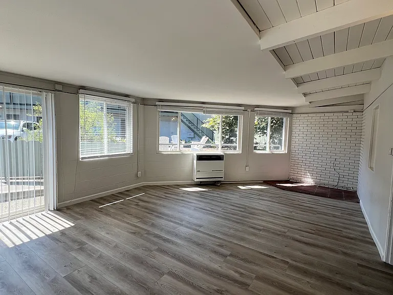 603 Johnson Ave — Photo 21