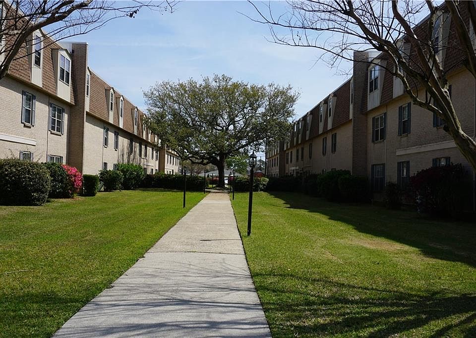 1st image of 2720 Whitney Pl APT 504