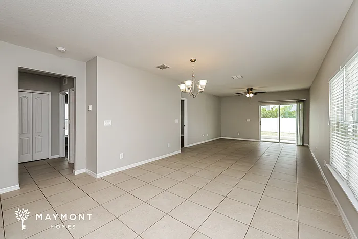 3 bed, 2.0 bath, 1516 sqft, $2,145 — Photo 3