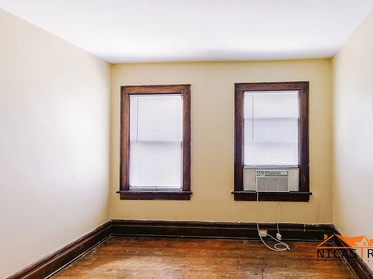 1638 Indianola Ave — Photo 26