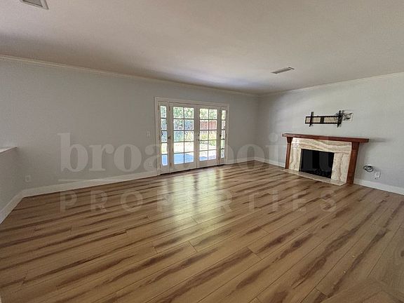 3rd image of 17075 Bernardo Oaks Dr