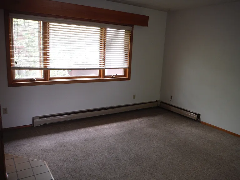 210 S 15th Ave #24 — Photo 4